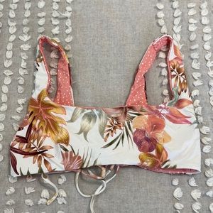 Women’s reversible bikini top